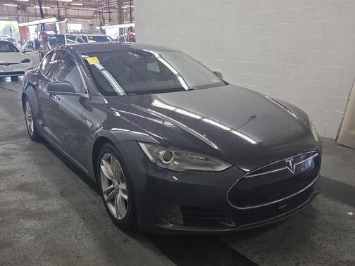 2015 Tesla Model S 70D