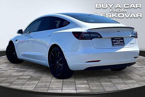 Pearl White Multi-Coat 2019 Tesla Model 3 Performance