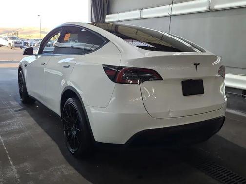 Pearl White Multi-Coat 2021 Tesla Model Y Long Range Dual Motor All-Wheel Drive