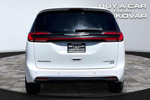 Bright White Clearcoat 2021 Chrysler Pacifica Limited
