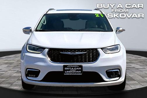 Bright White Clearcoat 2021 Chrysler Pacifica Limited