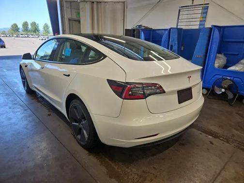 Pearl White Multi-Coat 2022 Tesla Model 3 Long Range