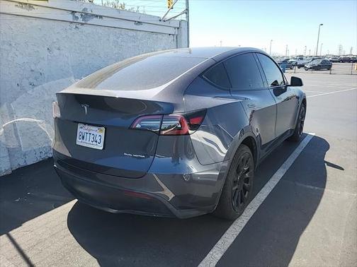 2021 Tesla Model Y Long Range Dual Motor All-Wheel Drive