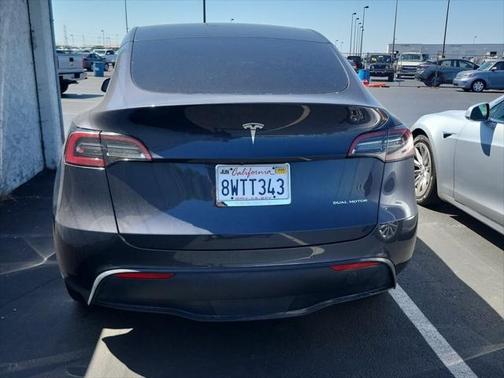 2021 Tesla Model Y Long Range Dual Motor All-Wheel Drive