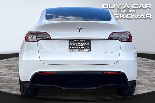 Pearl White Multi-Coat 2022 Tesla Model Y Long Range Dual Motor All-Wheel Drive