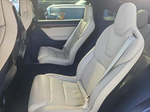 2016 Tesla Model X 90D