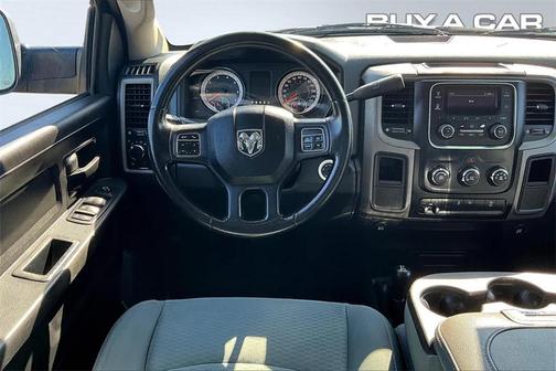 2017 RAM 2500 Tradesman Crew Cab 4x4 6'4' Box