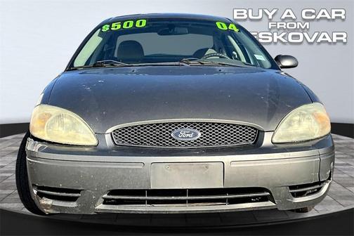 2004 Ford Taurus SE