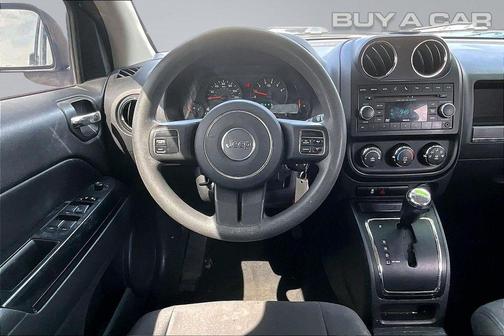 Bright White Clearcoat 2012 Jeep Compass Sport
