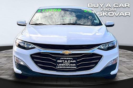 Summit White 2023 Chevrolet Malibu FWD 1LT