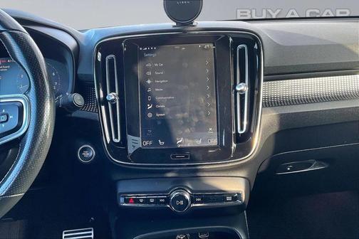 2019 Volvo XC40 T5 R-Design