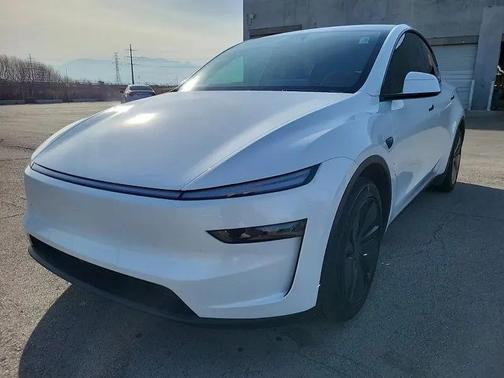 2026 Tesla Model Y Premium All-Wheel Drive