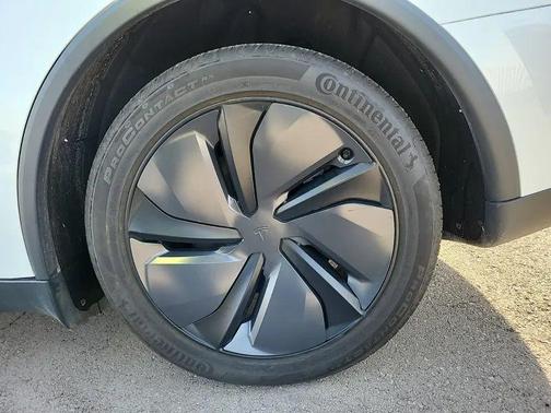 2026 Tesla Model Y Premium All-Wheel Drive