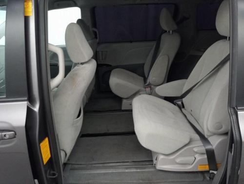 2014 Toyota Sienna LE