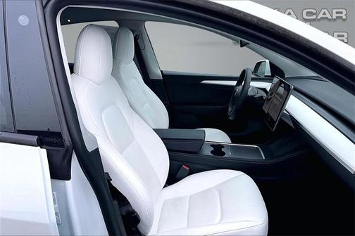 2022 Tesla Model Y Long Range Dual Motor All-Wheel Drive