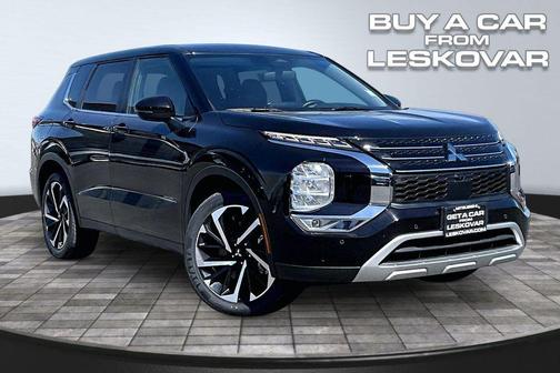 Labrador Black Pearl 2024 Mitsubishi Outlander SE S-AWC