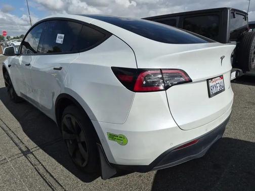 Pearl White Multi-Coat 2021 Tesla Model Y Long Range Dual Motor All-Wheel Drive