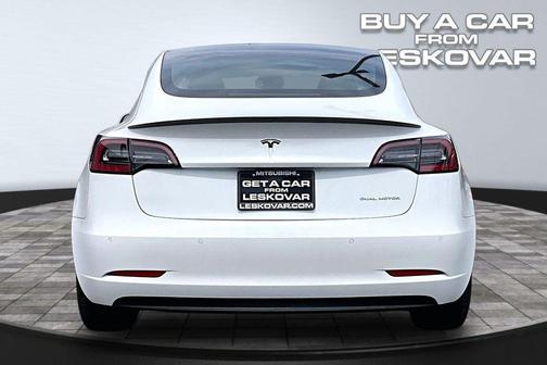 Pearl White Multi-Coat 2018 Tesla Model 3 Performance