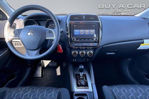Labrador Black Pearl 2027 Mitsubishi Outlander Sport 2.0 ES