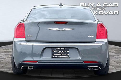 Ceramic Grey Clearcoat 2018 Chrysler 300 Limited