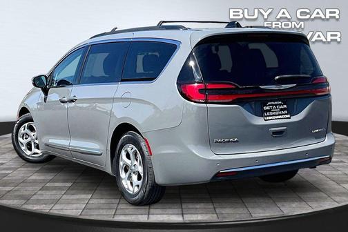 Ceramic Gray Clearcoat 2023 Chrysler Pacifica Limited