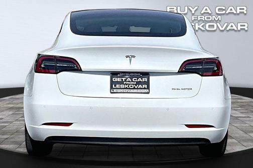 Pearl White Multi-Coat 2022 Tesla Model 3 Long Range