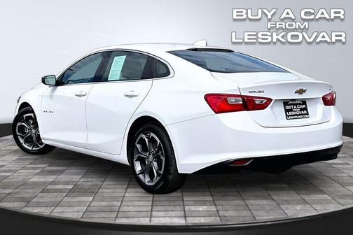 Summit White 2023 Chevrolet Malibu FWD 1LT