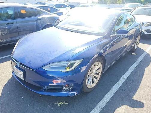 Deep Blue Metallic 2017 Tesla Model S