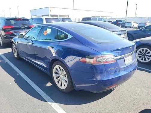 Deep Blue Metallic 2017 Tesla Model S
