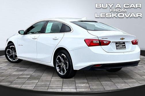 Summit White 2023 Chevrolet Malibu FWD 1LT