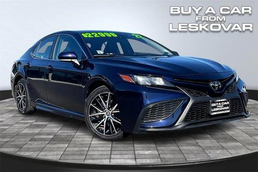 2022 Toyota Camry SE