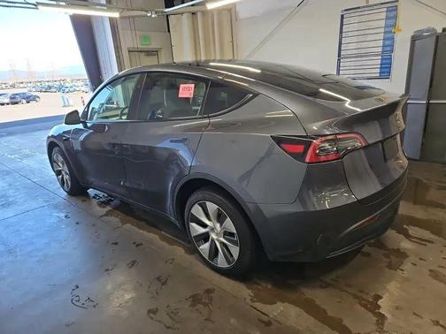 Midnight Silver Metallic 2023 Tesla Model Y Long Range Dual Motor All-Wheel Drive