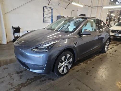Midnight Silver Metallic 2023 Tesla Model Y Long Range Dual Motor All-Wheel Drive