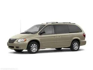 2005 Chrysler Town & Country Base