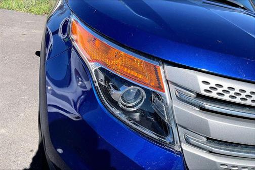 Blue Metallic 2015 Ford Explorer Base