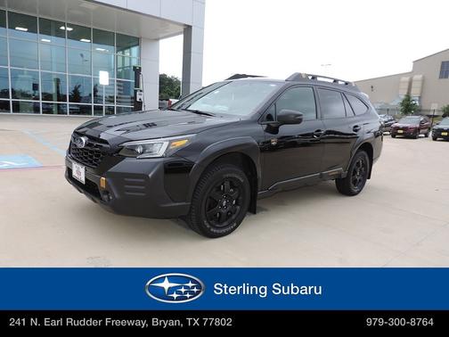Crystal Black Silica 2023 Subaru Outback Wilderness