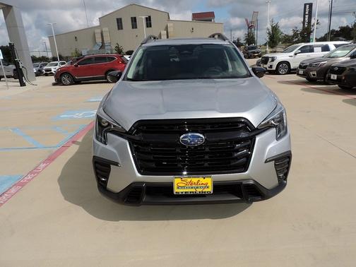 Ice Silver Metallic 2025 Subaru Ascent Onyx Edition Limited 7-Passenger