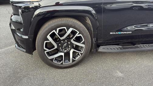 2025 Chevrolet Silverado EV RST