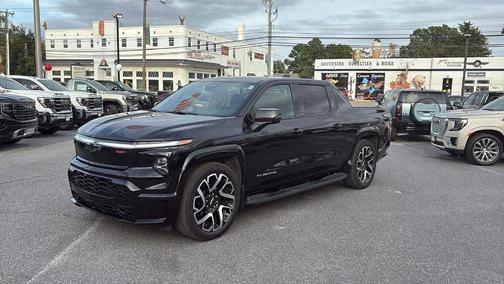2025 Chevrolet Silverado EV RST