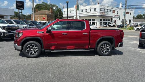 2025 GMC Sierra 1500 SLT