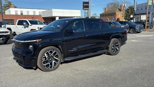 2025 Chevrolet Silverado EV RST
