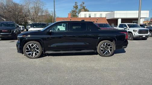 2025 Chevrolet Silverado EV RST