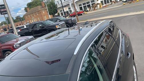 Photo 5 of 39 of 2020 Buick Enclave Essence