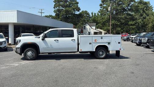2025 GMC Sierra 3500 Pro