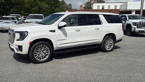 White Frost Tri-Coat 2023 GMC Yukon XL Denali