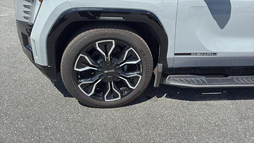 2024 GMC Sierra EV Denali