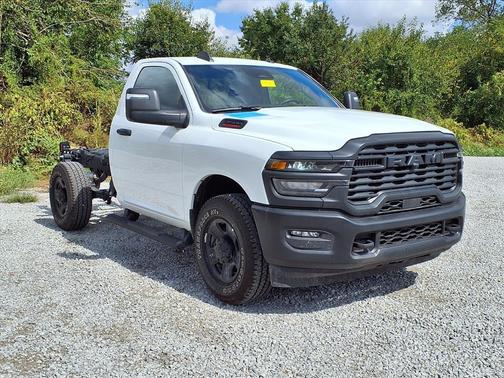 2025 RAM 3500 Tradesman Regular Cab 4x2 8' Box
