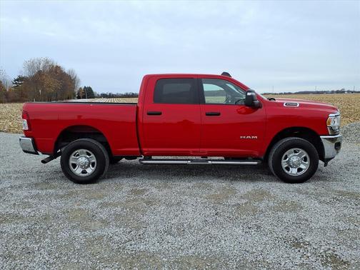 2024 RAM 2500 Big Horn Crew Cab 4x4 6'4' Box