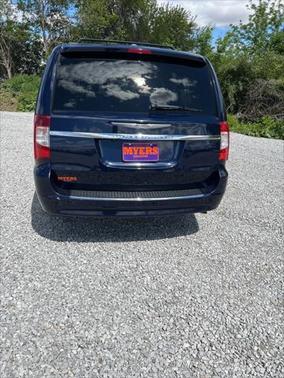 2013 Chrysler Town & Country Touring