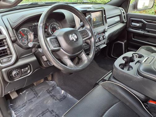 2020 RAM 2500 Laramie Crew Cab 4X4 6'4' Box